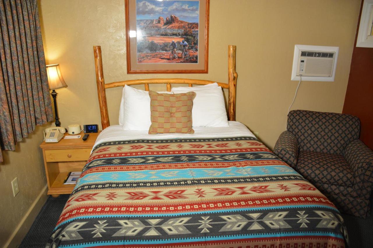 Sitzmark Chalet Inn Ruidoso Bagian luar foto