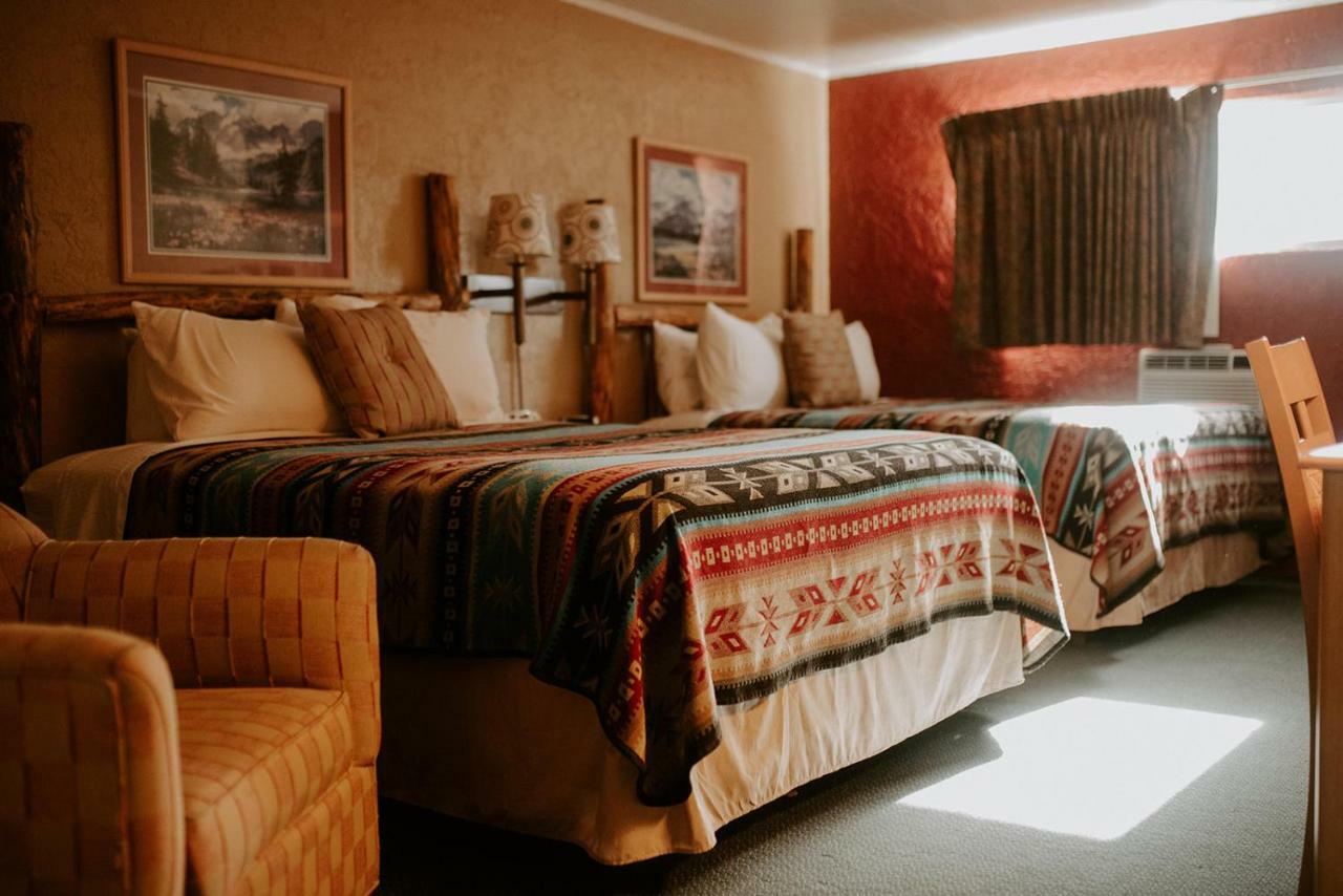 Sitzmark Chalet Inn Ruidoso Bagian luar foto