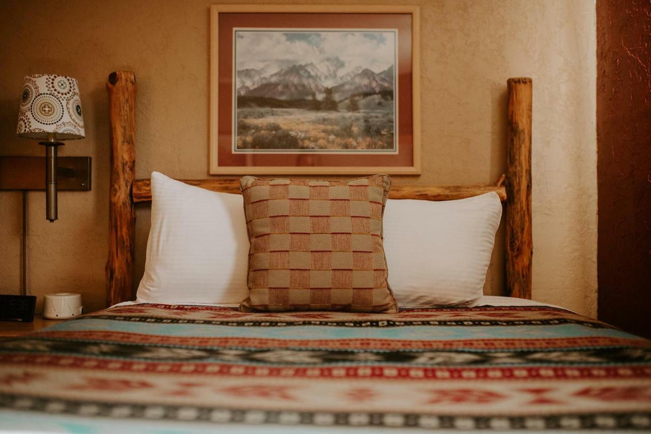 Sitzmark Chalet Inn Ruidoso Bagian luar foto